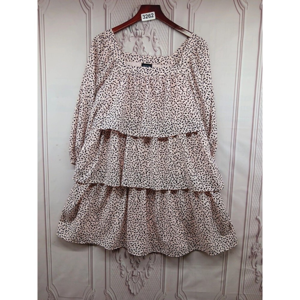 Who What Wear Cream and Black Long Sleeve Tier Dress